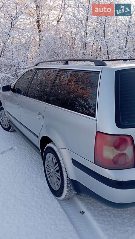 Універсал Volkswagen Passat 2001 в Мурованих Курилівцях