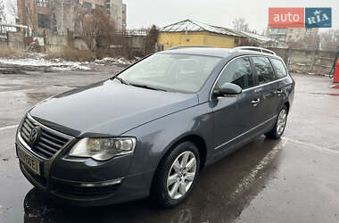 Универсал Volkswagen Passat 2010 в 