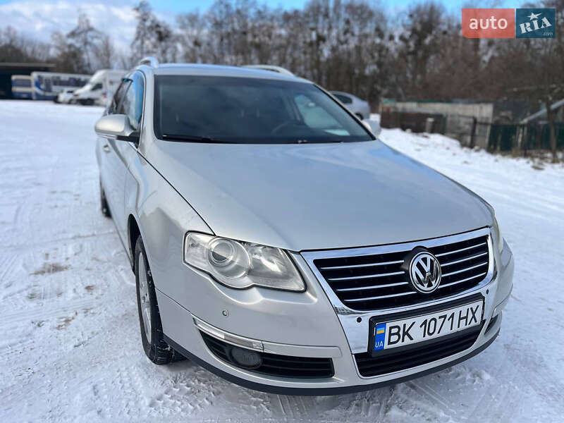 Універсал Volkswagen Passat 2010 в Бродах