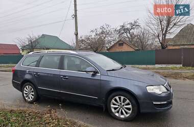 Універсал Volkswagen Passat 2010 в Миргороді