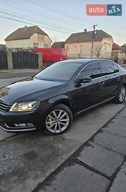Седан Volkswagen Passat 2011 в 