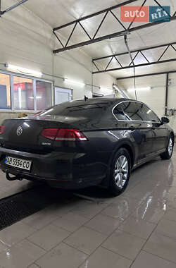 Седан Volkswagen Passat 2017 в Киеве