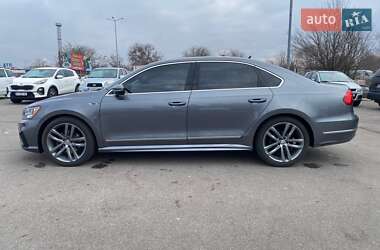 Седан Volkswagen Passat 2016 в Дніпрі