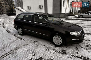 Універсал Volkswagen Passat 2010 в Березному