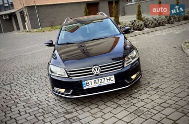 Універсал Volkswagen Passat 2012 в Івано-Франківську