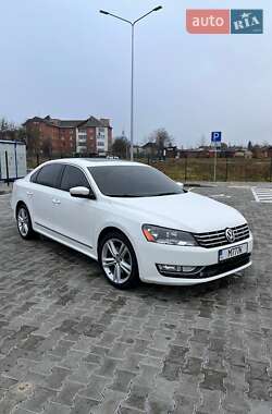 Седан Volkswagen Passat 2013 в Стрые