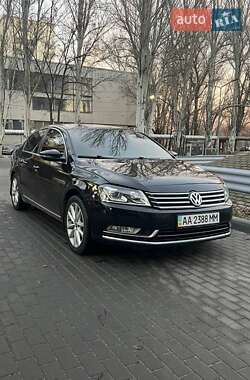 Седан Volkswagen Passat 2012 в Дніпрі