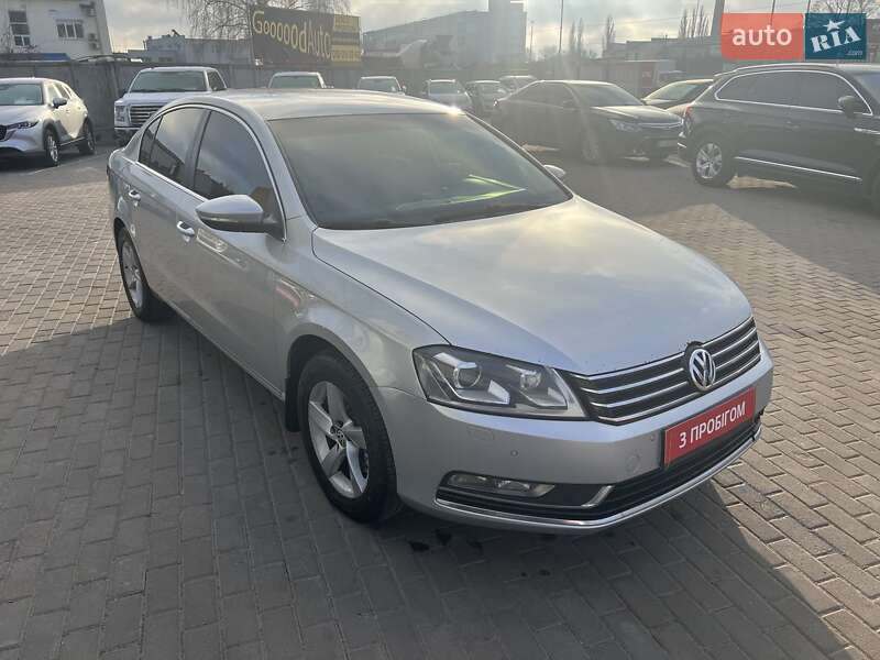 Седан Volkswagen Passat 2011 в Полтаве