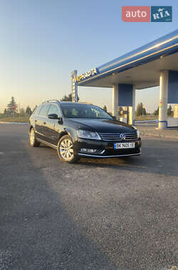 Універсал Volkswagen Passat 2011 в Костопілі