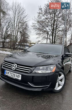 Седан Volkswagen Passat 2012 в Житомире