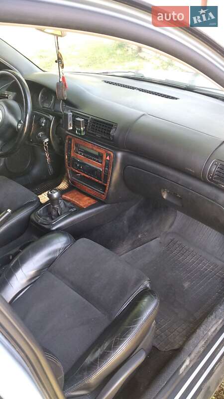 Универсал Volkswagen Passat 2001 в Рахове