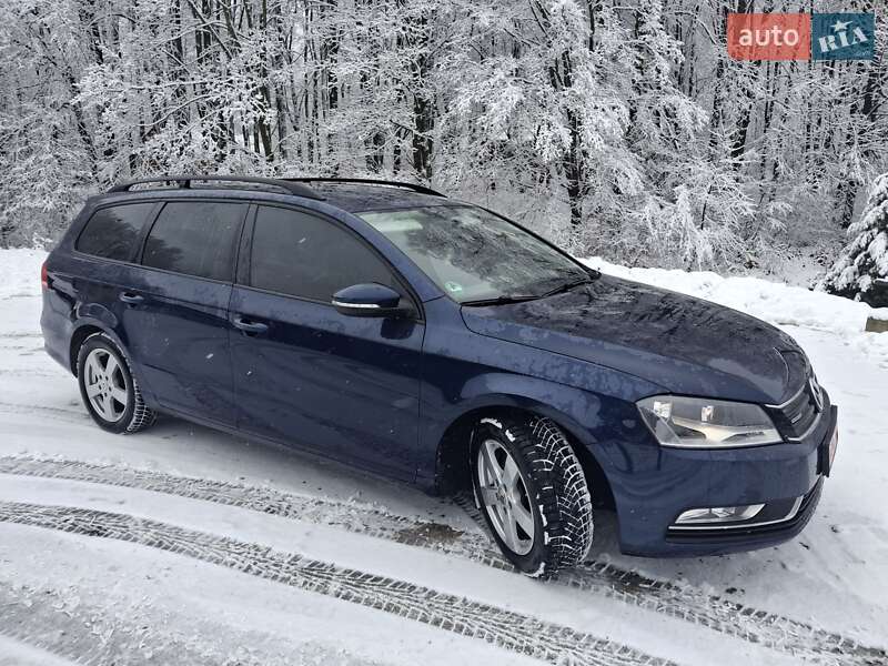 Універсал Volkswagen Passat 2012 в Долині