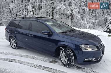 Універсал Volkswagen Passat 2012 в Долині