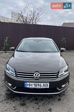 Седан Volkswagen Passat 2012 в Черноморске