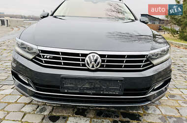 Седан Volkswagen Passat 2018 в Киеве