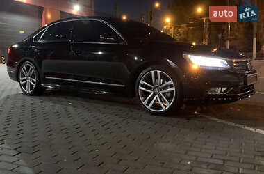 Седан Volkswagen Passat 2016 в Дніпрі