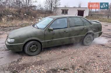 Седан Volkswagen Passat 1995 в Дніпрі