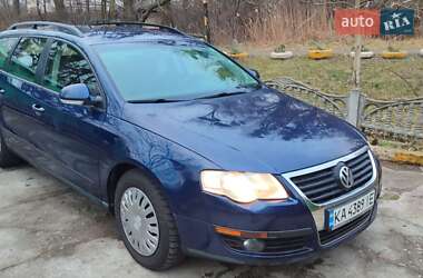 Універсал Volkswagen Passat 2008 в Бучі