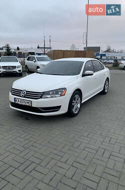 Седан Volkswagen Passat 2013 в Киеве