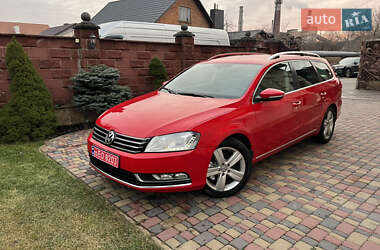 Універсал Volkswagen Passat 2011 в Рівному