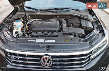 Седан Volkswagen Passat 2016 в 