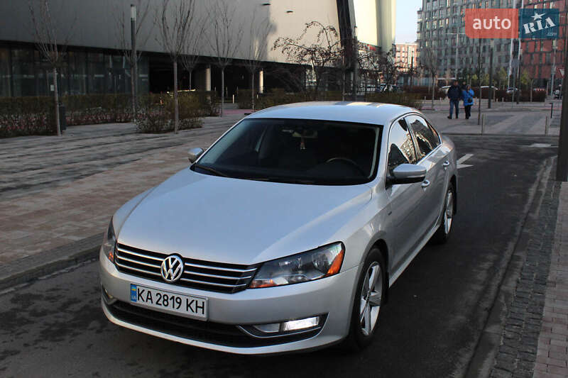 Седан Volkswagen Passat 2015 в Києві