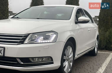 Седан Volkswagen Passat 2013 в Олевську