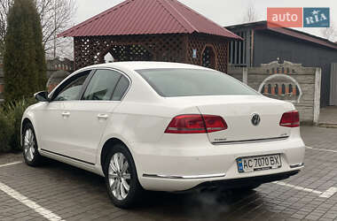 Седан Volkswagen Passat 2013 в Олевську