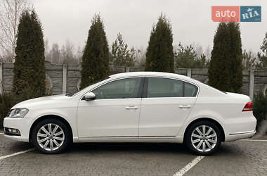 Седан Volkswagen Passat 2013 в Олевську