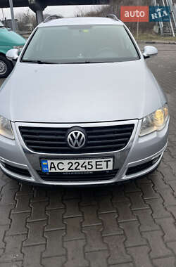 Універсал Volkswagen Passat 2009 в Луцьку