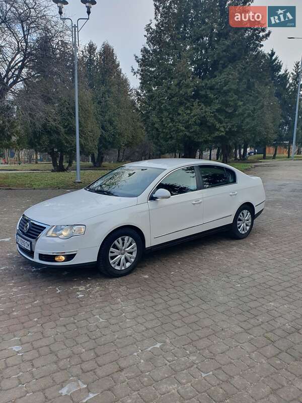 Седан Volkswagen Passat 2009 в Рівному