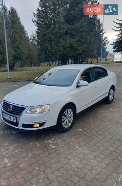 Седан Volkswagen Passat 2009 в Рівному