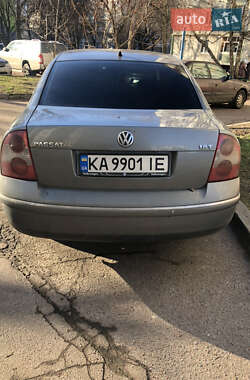 Седан Volkswagen Passat 2004 в Чернигове