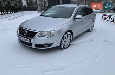 Універсал Volkswagen Passat 2008 в Рудниках