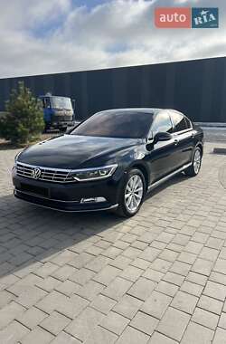 Седан Volkswagen Passat 2018 в Хмельницькому