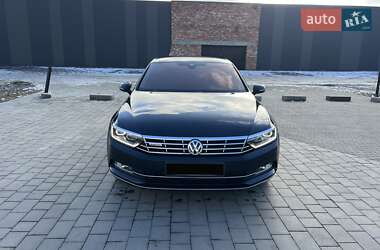 Седан Volkswagen Passat 2018 в 