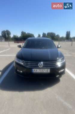 Седан Volkswagen Passat 2016 в Харкові