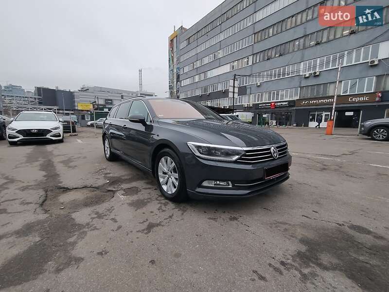 Универсал Volkswagen Passat 2019 в Киеве фото 11 Универсал Volkswagen Passat 2019 в Киеве