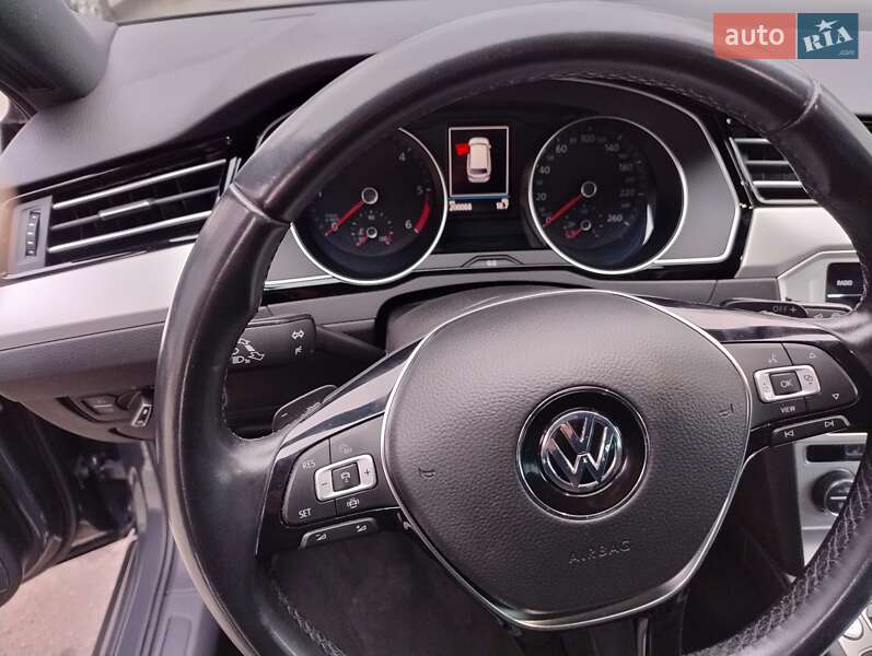 Универсал Volkswagen Passat 2019 в Киеве фото 23 Универсал Volkswagen Passat 2019 в Киеве