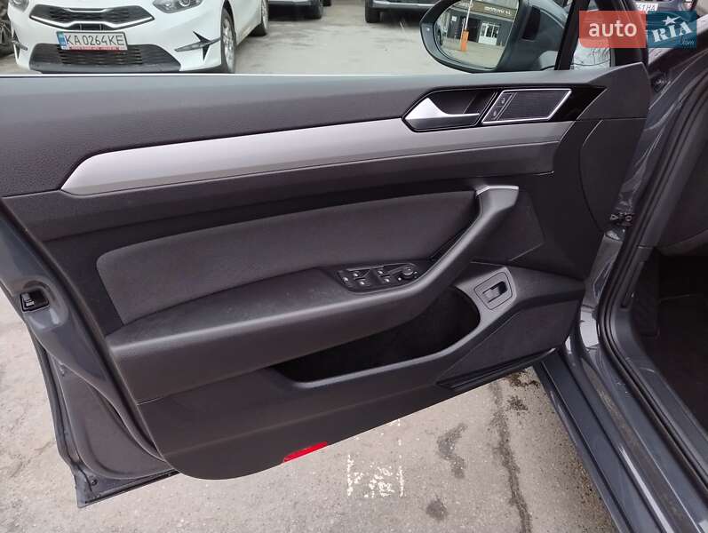 Универсал Volkswagen Passat 2019 в Киеве фото 28 Универсал Volkswagen Passat 2019 в Киеве