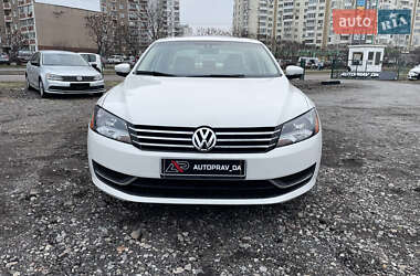 Седан Volkswagen Passat 2014 в Киеве