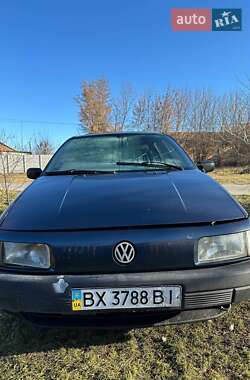 Седан Volkswagen Passat 1988 в Любарі