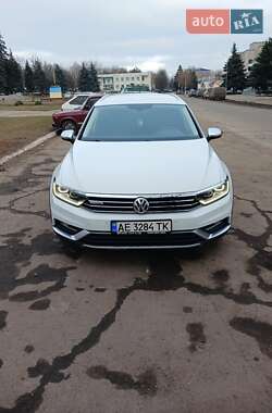 Універсал Volkswagen Passat 2016 в Дніпрі