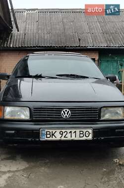 Седан Volkswagen Passat 1990 в Шепетівці