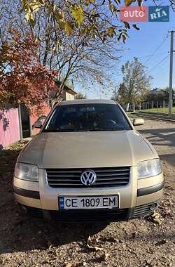 Седан Volkswagen Passat 2003 в Глыбокой