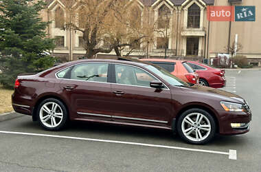 Седан Volkswagen Passat 2013 в Киеве