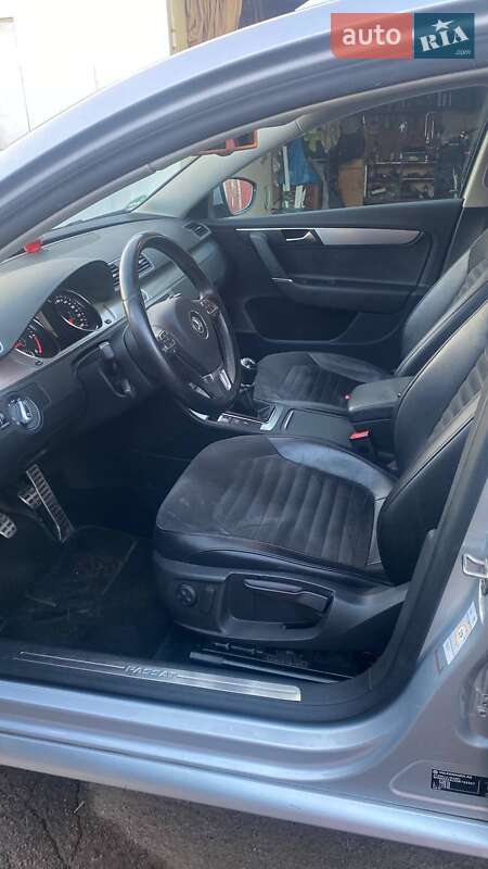 Универсал Volkswagen Passat 2013 в Луцке фото 2 Универсал Volkswagen Passat 2013 в Луцке