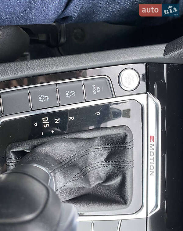 Универсал Volkswagen Passat 2016 в Киеве фото 19 Универсал Volkswagen Passat 2016 в Киеве