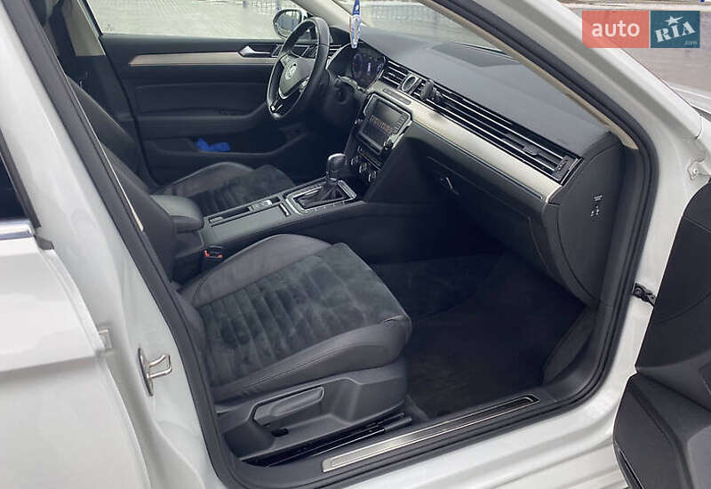 Универсал Volkswagen Passat 2016 в Киеве фото 23 Универсал Volkswagen Passat 2016 в Киеве