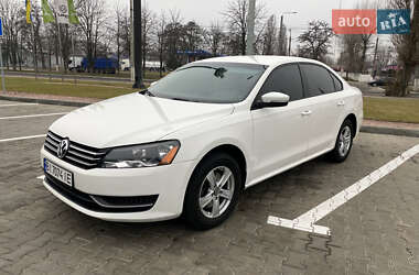 Седан Volkswagen Passat 2014 в Кременчуці